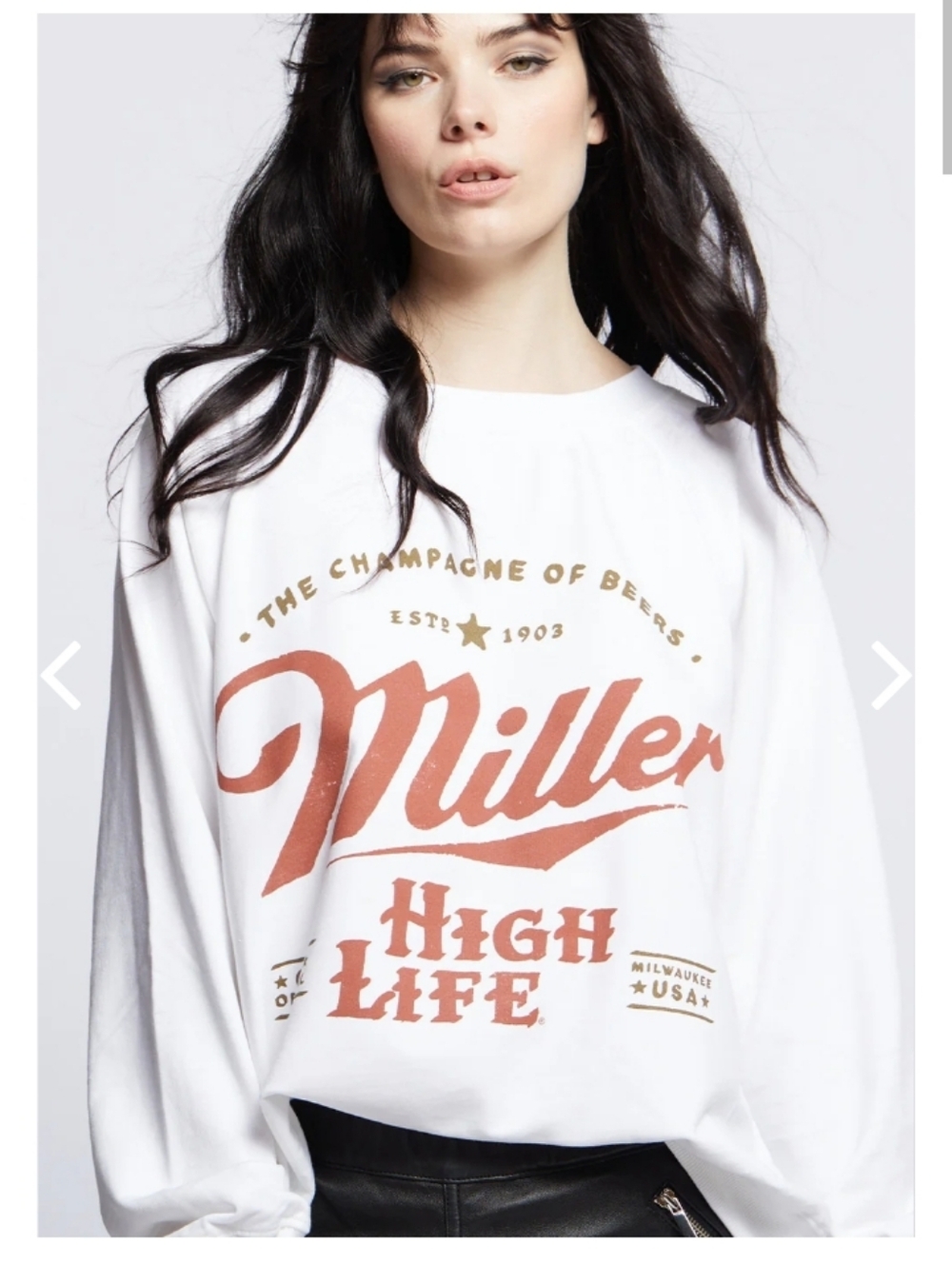 The design of this style is oversized. For a more standard fit, choose a size d